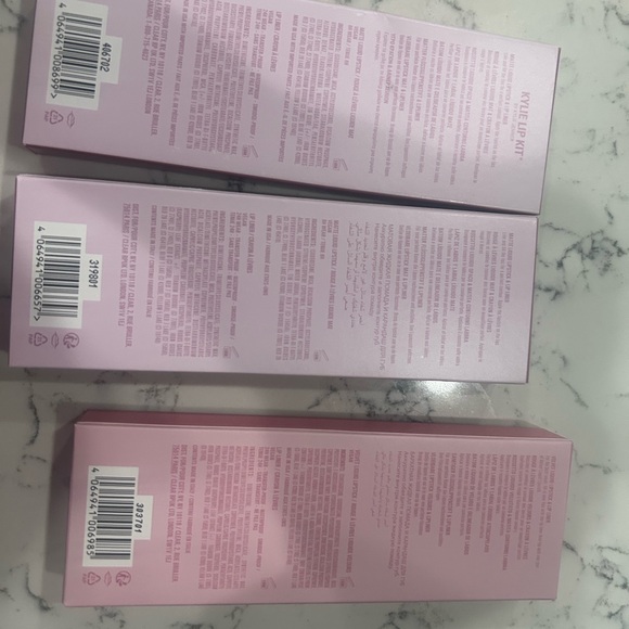 3 Kylie Lip kits brand new (liquid lipstick& liner) - Picture 3 of 8